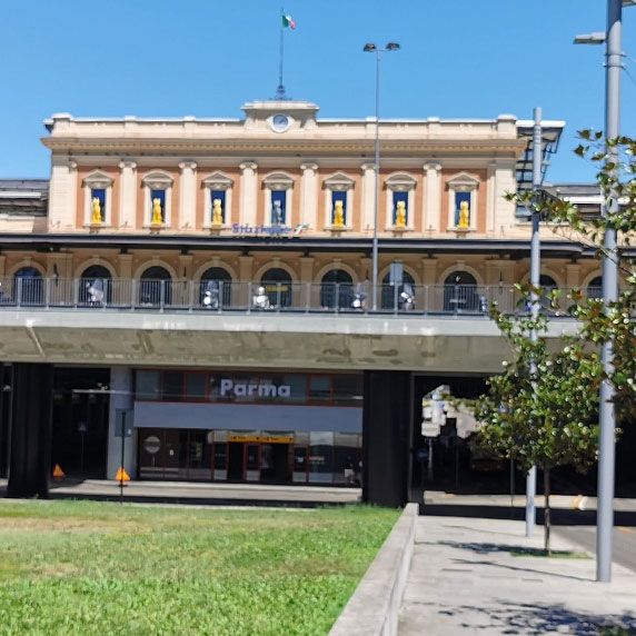 Estação de trem de Parma