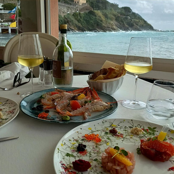 Luxury restaurants on the sand of Baia del Silenzio